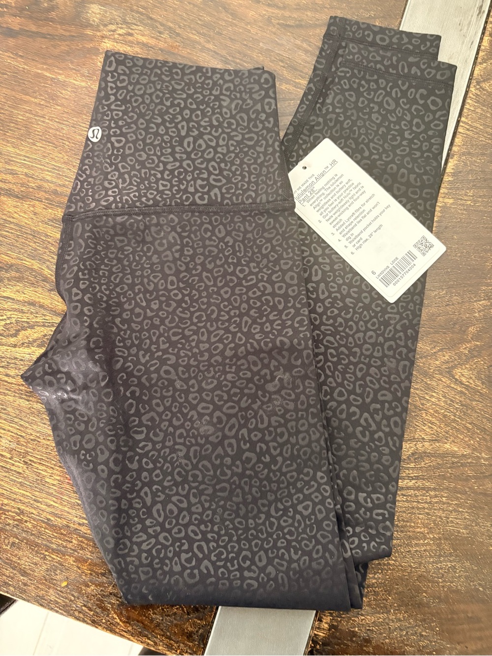 New size 6 lululemon athletica align 28” Black Leopard Print Leggings
